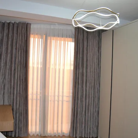 アパート Albania Haven 7 Mine Peza ティラナ