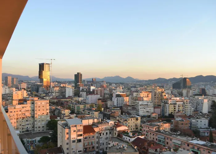 Albania Haven 7 Mine Peza ティラナ