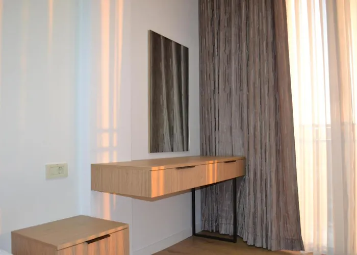 Albania Haven 7 Mine Peza アパート